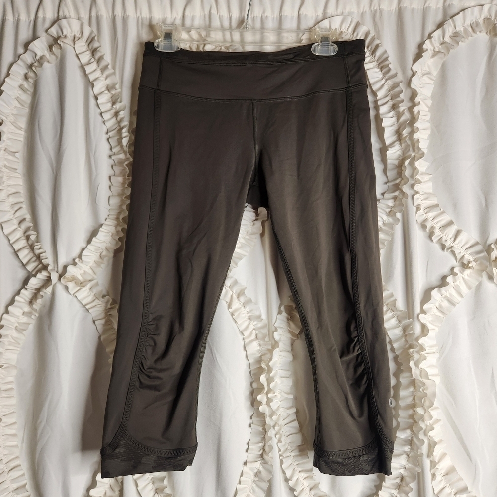 Lululemon Run for Days Camo Crop Green Leggings Rose Gold Zipper sz 8 - Picture 3 of 6